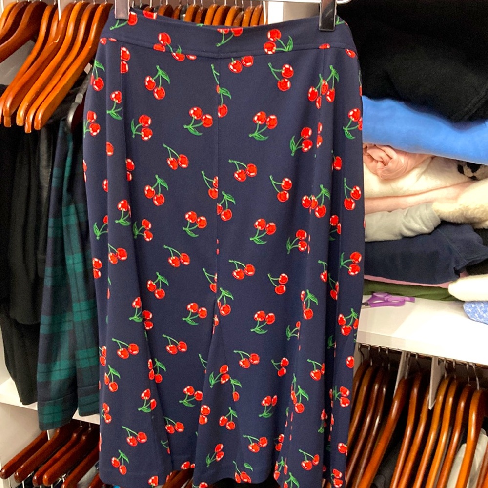 Talbots 14 Knit Navy Blue and Cherry Red Print Skirt with Side Zipper